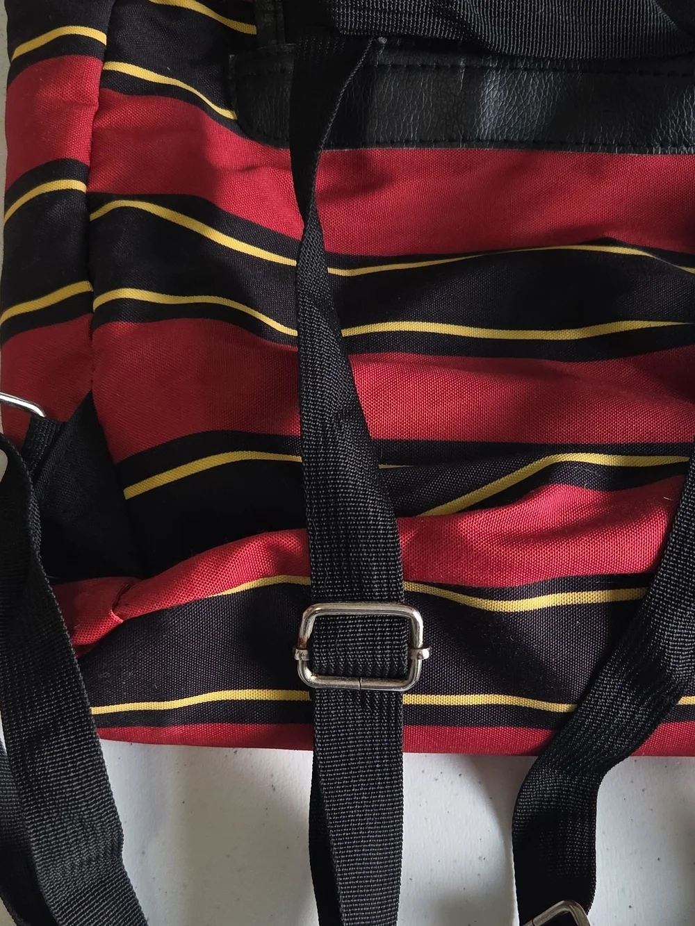Hogwarts Harry Potter Striped Slouchy Rucksack Backpack Buckle Snaps Red/Black